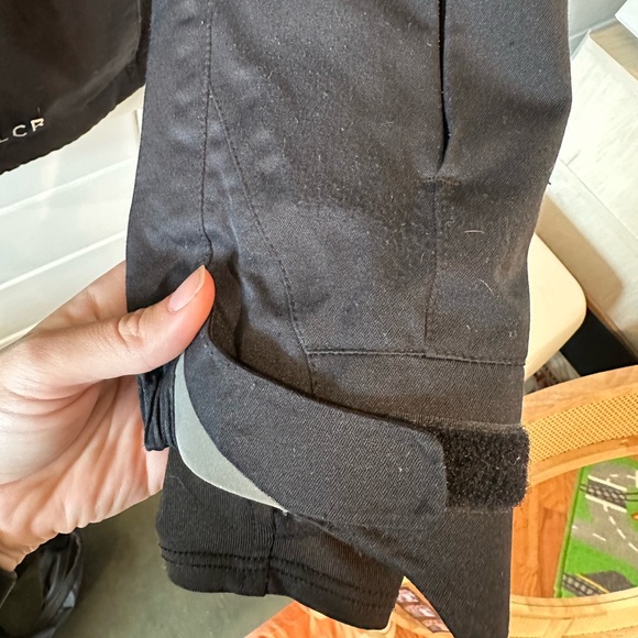 686 ski jacket - Picture 6 of 11